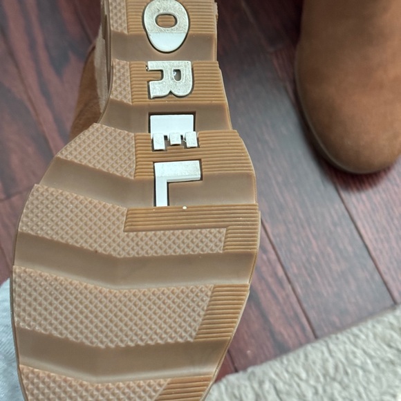Sorel. Tan size 8 only worn once - Picture 3 of 16
